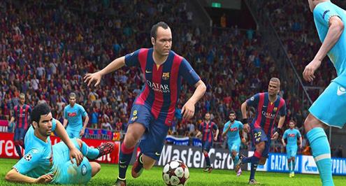 بالفيديو.. "بيس 2015" تتحدي "فيفا" في محاكاة مميزة لكرة القدم إلكترونياً